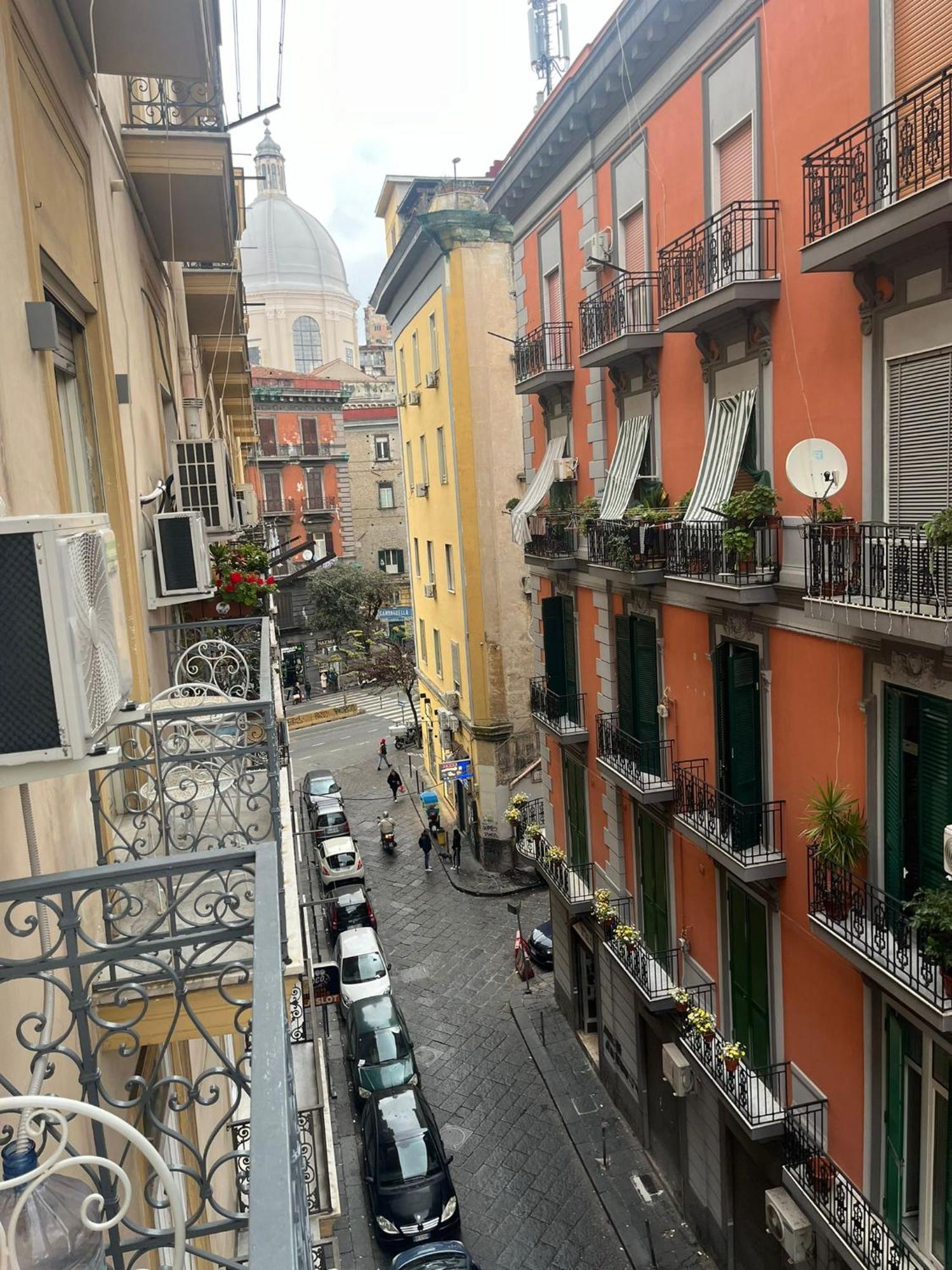 La Canzonetta Affittacamere Neapel Exteriör bild